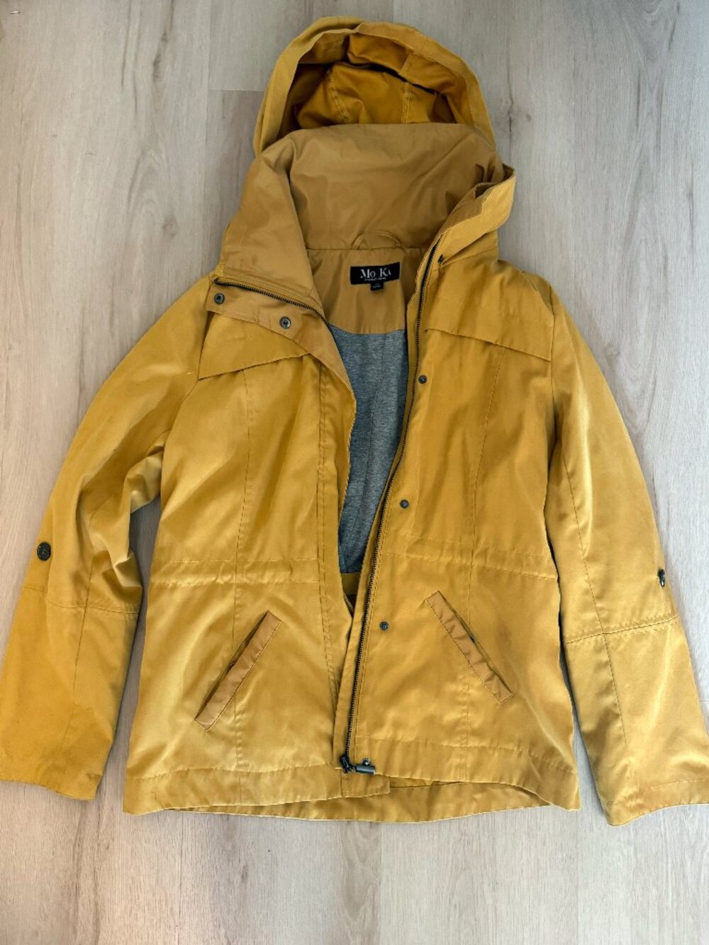 Light Rain Jacket | Stitch Fix | XS | Water Resistant | Adjustable Waist